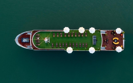 5 STAR-  DRAGON CRUISE