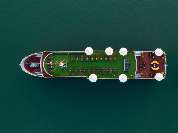 5 STAR-  DRAGON CRUISE
